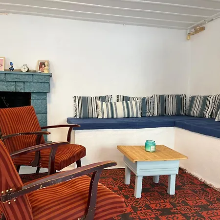 Authentic Rooftop House * Galaxídhion